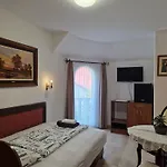 Andrea Πανσιόν